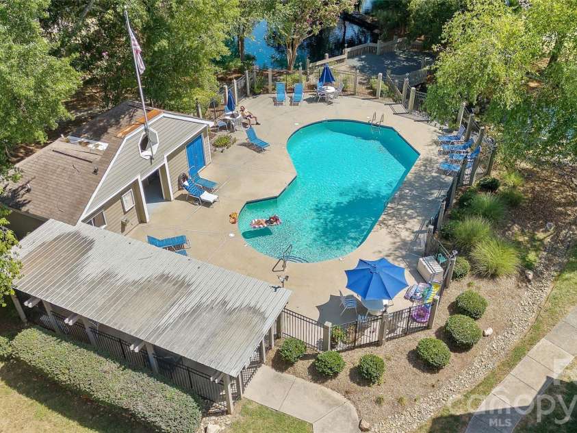 2508 Stradbrook Drive, Charlotte, NC 28210.  MLS# CAR4423800, YatesRealty ID 50478. 