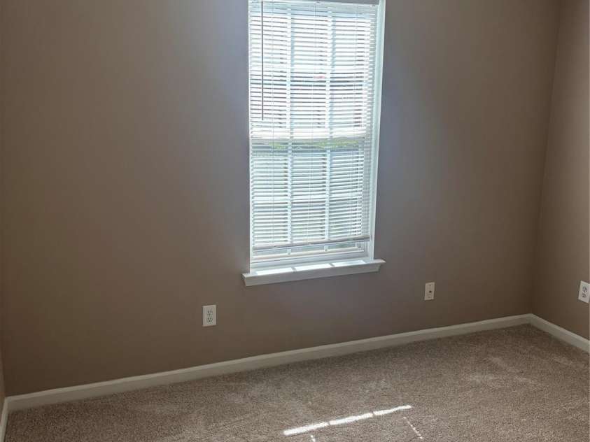 7216 Preakness Stakes Lane, Charlotte, NC 28215.  MLS# CAR4398918, YatesRealty ID 50479. 
