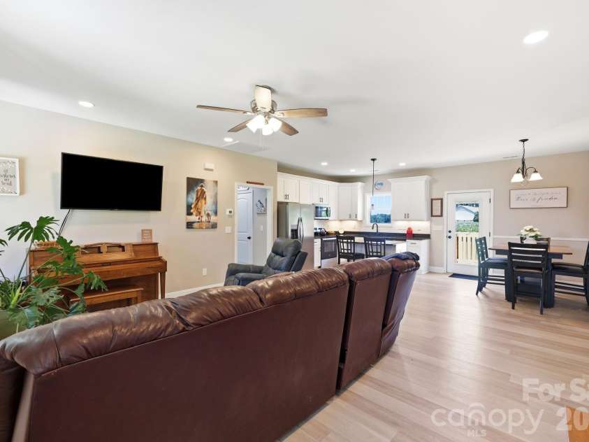 140 Smoke Lane, Salisbury, NC 28147.  MLS# CAR4404075, YatesRealty ID 5048. 