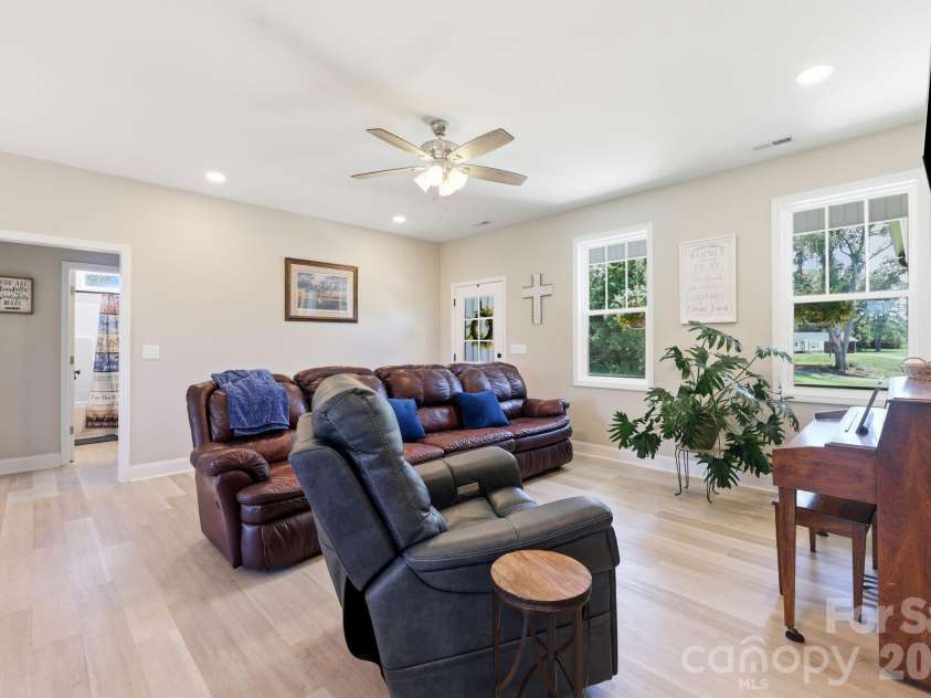 140 Smoke Lane, Salisbury, NC 28147.  MLS# CAR4404075, YatesRealty ID 5048. 