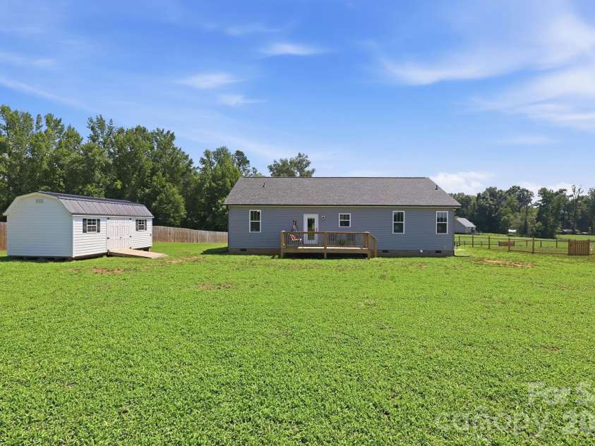 140 Smoke Lane, Salisbury, NC 28147.  MLS# CAR4404075, YatesRealty ID 5048. 