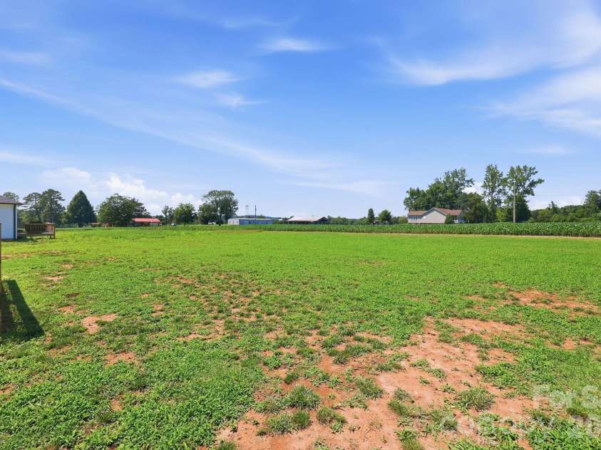 140 Smoke Lane, Salisbury, NC 28147.  MLS# CAR4404075, YatesRealty ID 5048. 