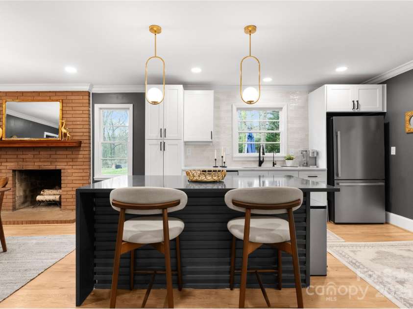 801 Glendora Drive, Charlotte, NC 28212.  MLS# CAR4239373, YatesRealty ID 5048. 