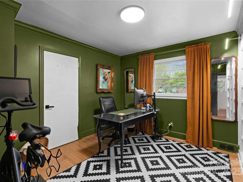 801 Glendora Drive, Charlotte, NC 28212.  MLS# CAR4239373, YatesRealty ID 5048. 
