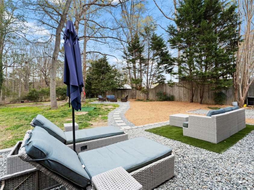 801 Glendora Drive, Charlotte, NC 28212.  MLS# CAR4239373, YatesRealty ID 5048. 