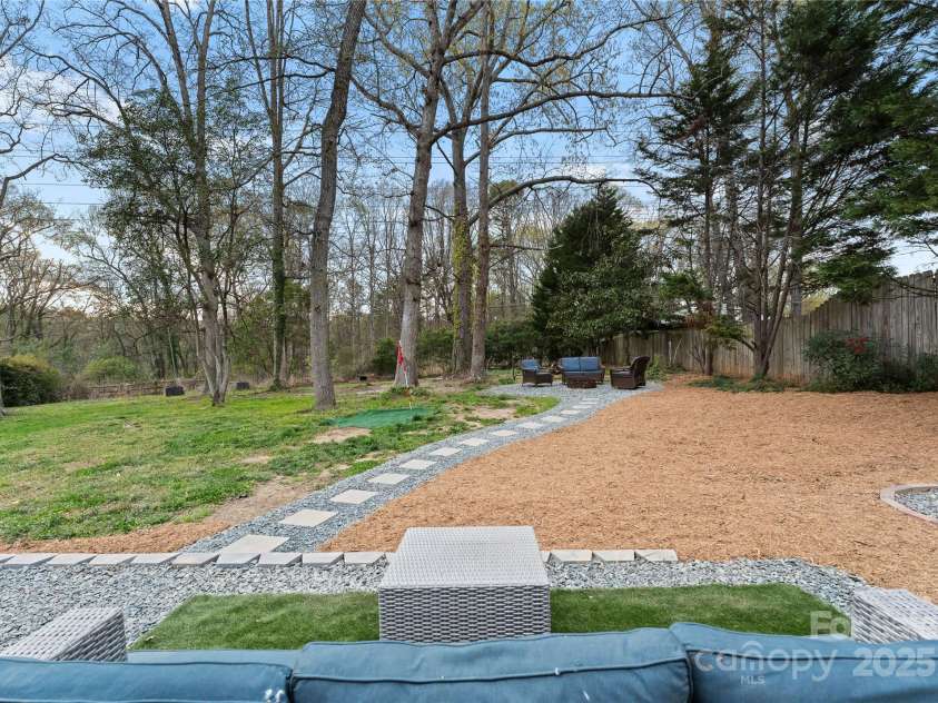 801 Glendora Drive, Charlotte, NC 28212.  MLS# CAR4239373, YatesRealty ID 5048. 