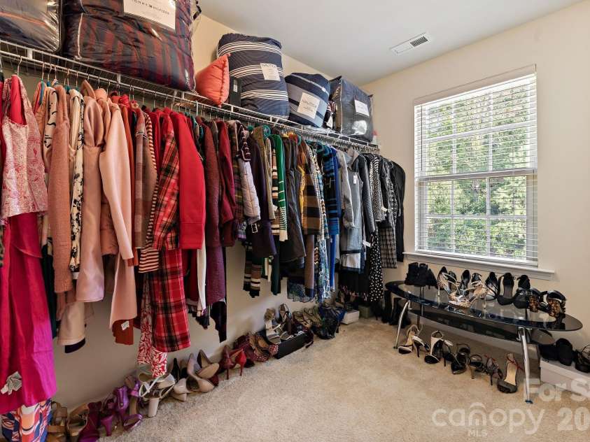 206 Notable Lane, Rock Hill, SC 29732.  MLS# CAR4417921, YatesRealty ID 50480. 2nd PRIMARY walk-in closet