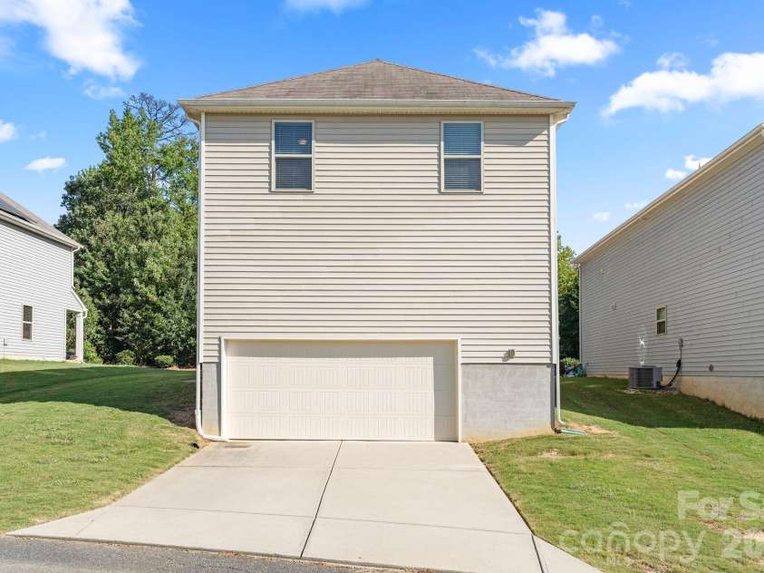 206 Notable Lane, Rock Hill, SC 29732.  MLS# CAR4417921, YatesRealty ID 50480. 