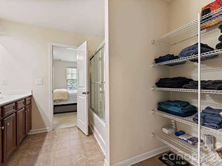 206 Notable Lane, Rock Hill, SC 29732.  MLS# CAR4417921, YatesRealty ID 50480. Bathroom #2