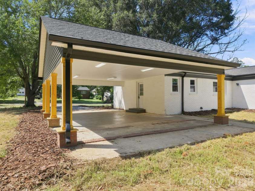 255 Lyerly Drive, Salisbury, NC 28146.  MLS# CAR4423692, YatesRealty ID 50481. 