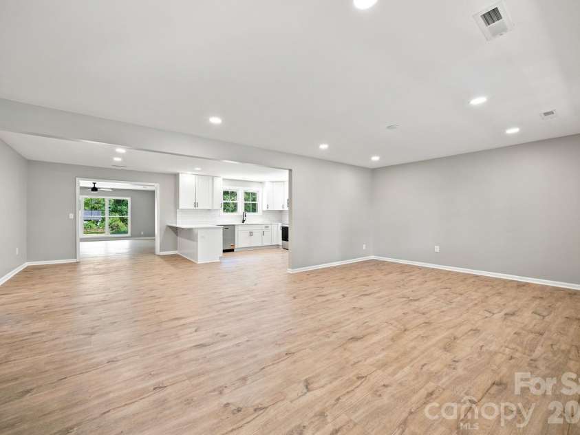 255 Lyerly Drive, Salisbury, NC 28146.  MLS# CAR4423692, YatesRealty ID 50481. Living Room