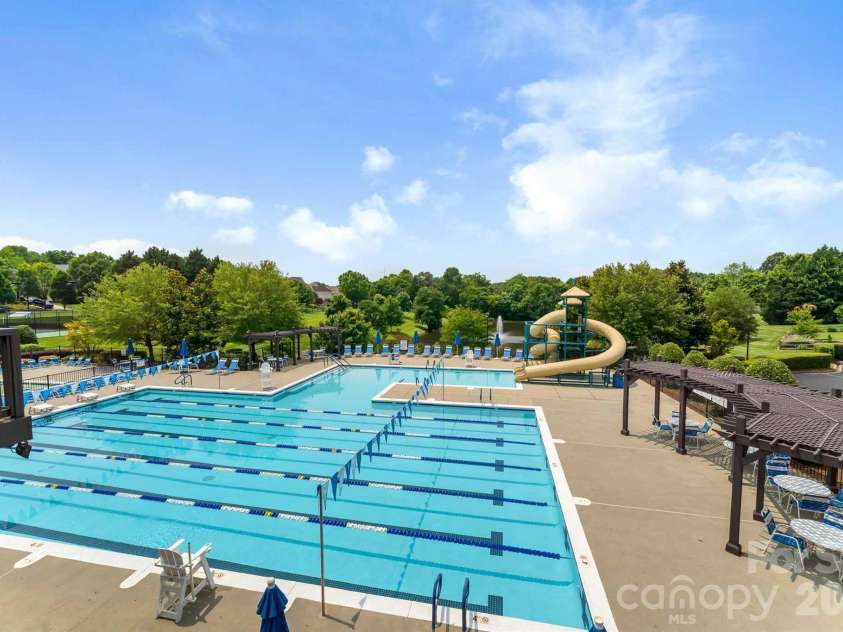 16030 Glen Miro Drive, Huntersville, NC 28078.  MLS# CAR4424079, YatesRealty ID 50485. 