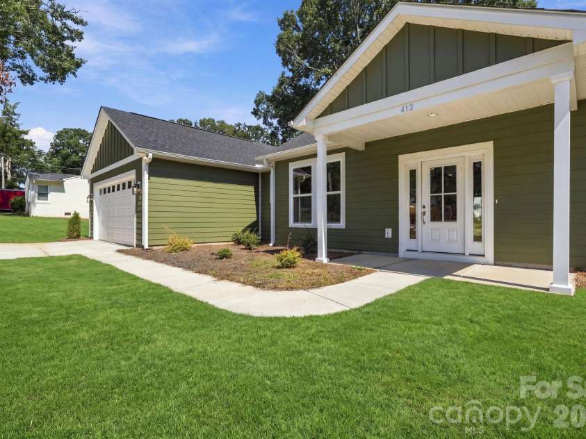 413 Dogwood Lane, Statesville, NC 28625.  MLS# CAR4424036, YatesRealty ID 50487. 