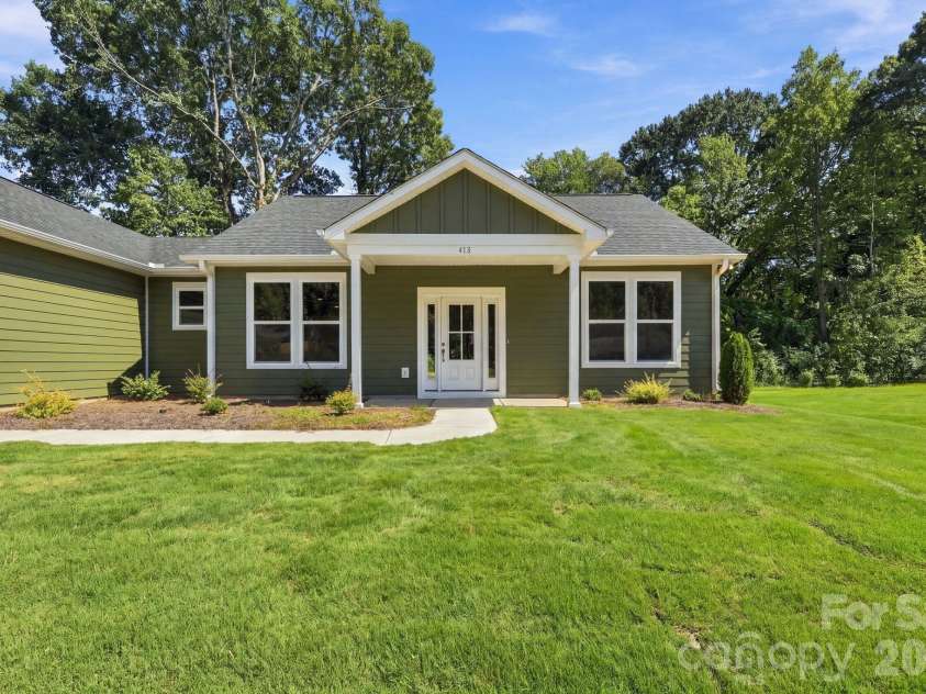 413 Dogwood Lane, Statesville, NC 28625.  MLS# CAR4424036, YatesRealty ID 50487. 