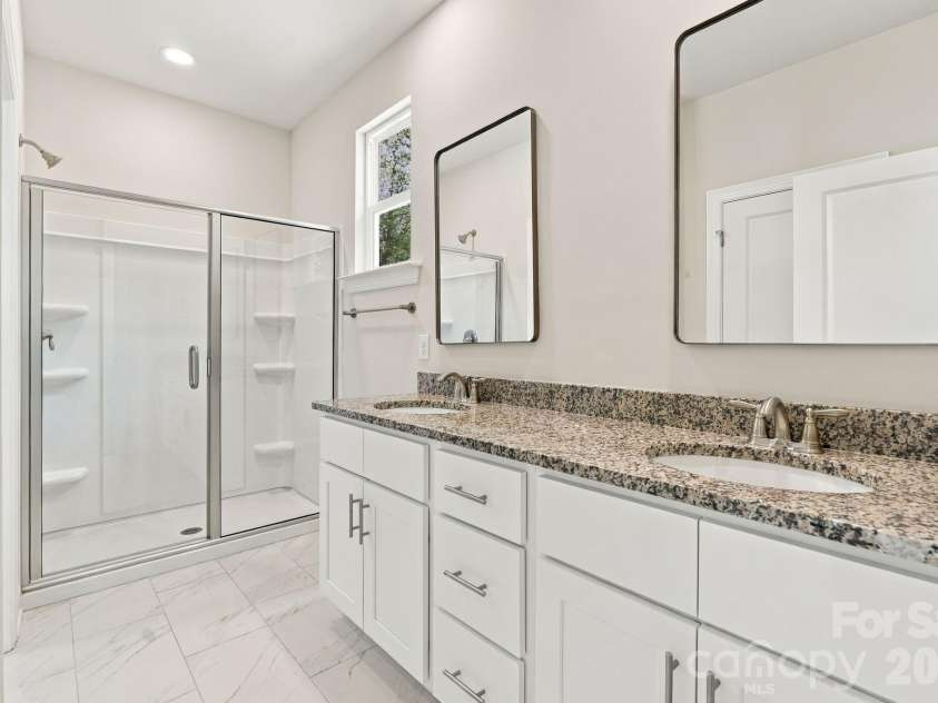 413 Dogwood Lane, Statesville, NC 28625.  MLS# CAR4424036, YatesRealty ID 50487. 