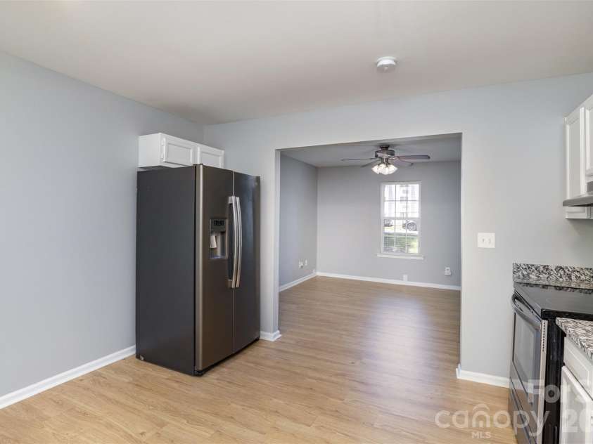 4206 Wilson Lane, Charlotte, NC 28206.  MLS# CAR4424094, YatesRealty ID 50488. 