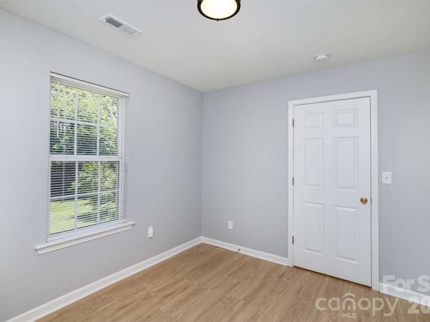 4206 Wilson Lane, Charlotte, NC 28206.  MLS# CAR4424094, YatesRealty ID 50488. 