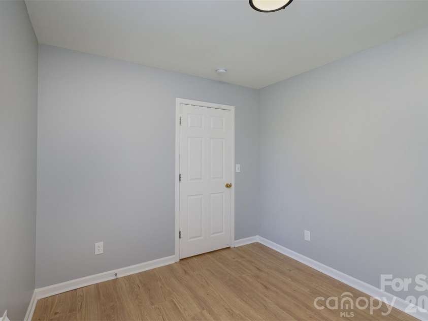 4206 Wilson Lane, Charlotte, NC 28206.  MLS# CAR4424094, YatesRealty ID 50488. 
