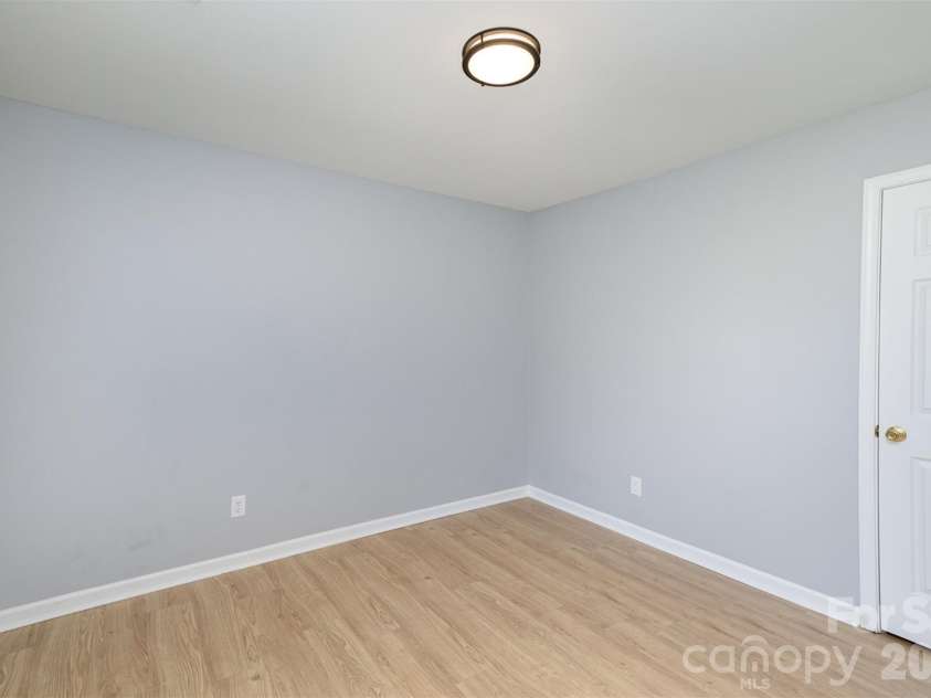 4206 Wilson Lane, Charlotte, NC 28206.  MLS# CAR4424094, YatesRealty ID 50488. 