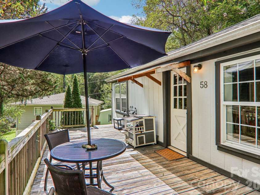 418 Sharptown Road, Canton, NC 28716.  MLS# CAR4421203, YatesRealty ID 50489. 