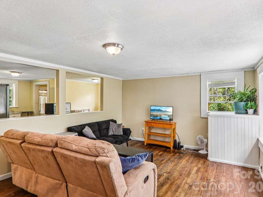 418 Sharptown Road, Canton, NC 28716.  MLS# CAR4421203, YatesRealty ID 50489. 
