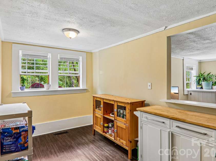 418 Sharptown Road, Canton, NC 28716.  MLS# CAR4421203, YatesRealty ID 50489. 