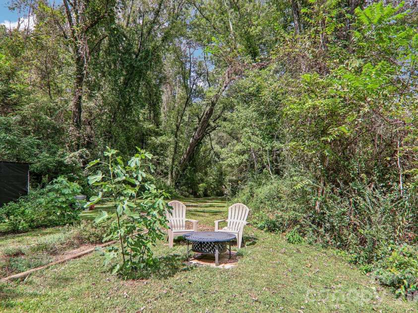418 Sharptown Road, Canton, NC 28716.  MLS# CAR4421203, YatesRealty ID 50489. 