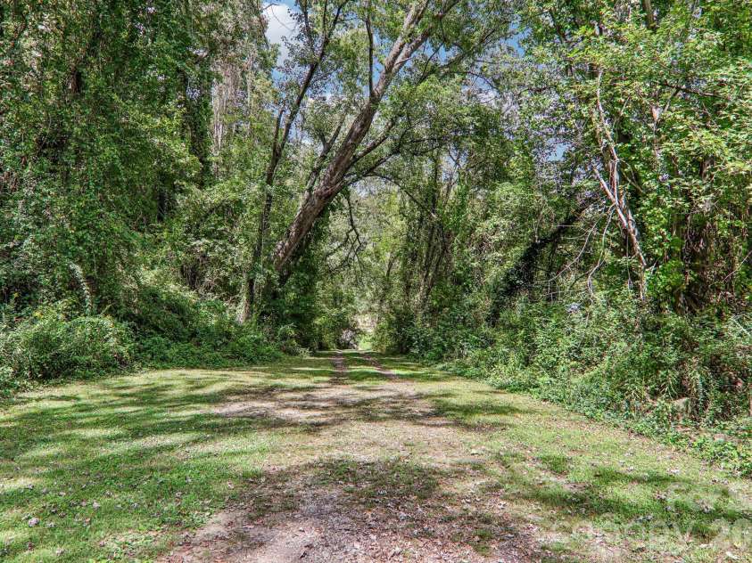 418 Sharptown Road, Canton, NC 28716.  MLS# CAR4421203, YatesRealty ID 50489. 