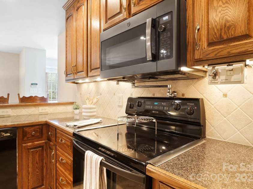 803 Freeman Road, Concord, NC 28025.  MLS# CAR4260320, YatesRealty ID 5049. 
