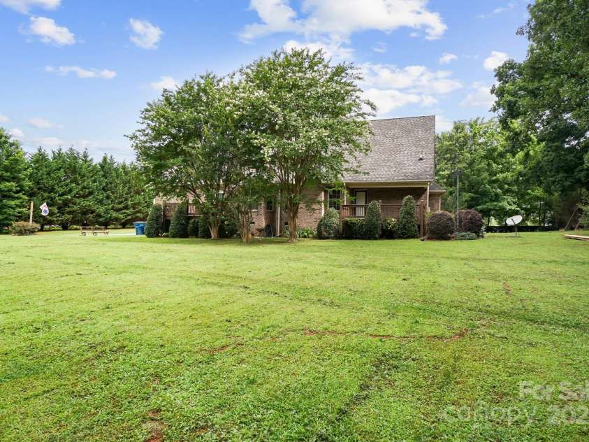 803 Freeman Road, Concord, NC 28025.  MLS# CAR4260320, YatesRealty ID 5049. 