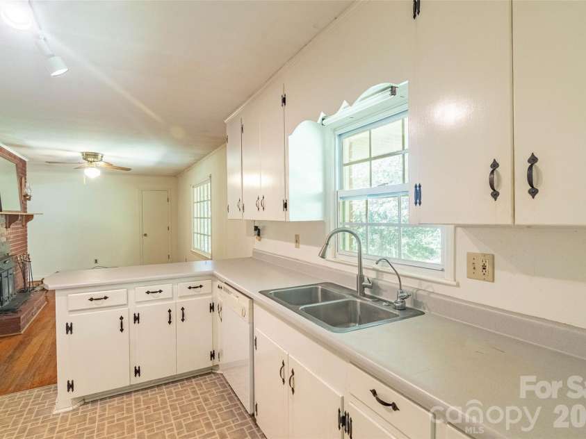 235 Landis Road, Marion, NC 28752.  MLS# CAR4423197, YatesRealty ID 50491. 