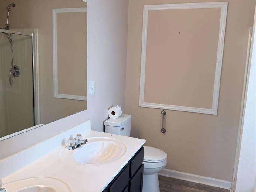 10323 Green Hedge Avenue, Charlotte, NC 28269.  MLS# CAR4419827, YatesRealty ID 50494. 