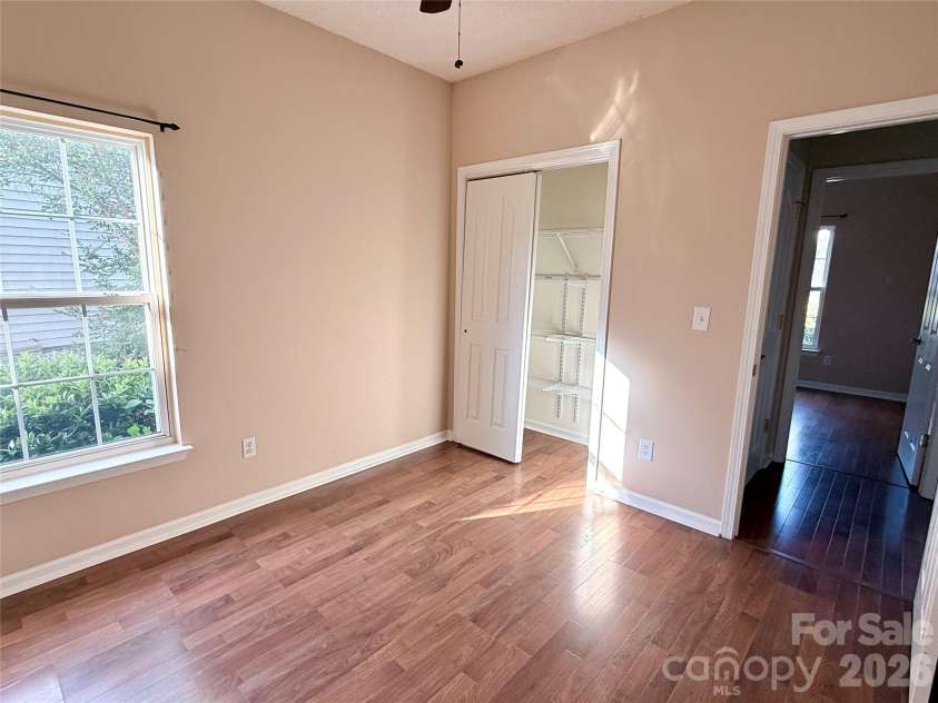 10323 Green Hedge Avenue, Charlotte, NC 28269.  MLS# CAR4419827, YatesRealty ID 50494. 