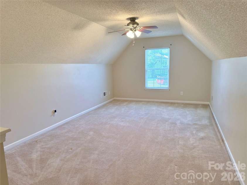 10323 Green Hedge Avenue, Charlotte, NC 28269.  MLS# CAR4419827, YatesRealty ID 50494. 