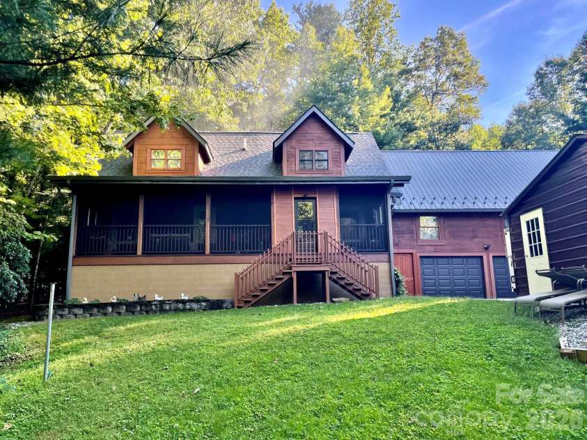 153 Montgomery Place Lane, Zirconia, NC 28790.  MLS# CAR4423875, YatesRealty ID 50495. 
