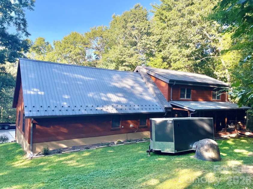 153 Montgomery Place Lane, Zirconia, NC 28790.  MLS# CAR4423875, YatesRealty ID 50495. 