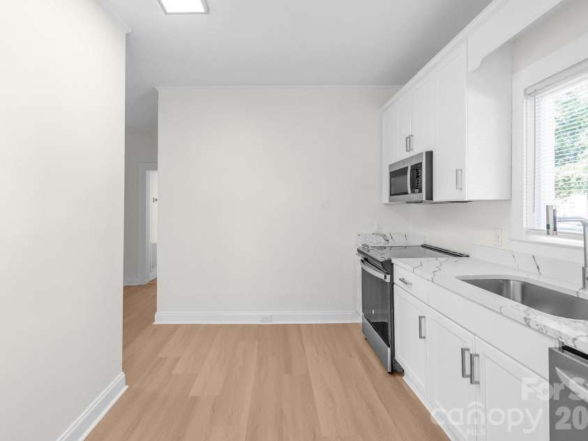 204 Pleasant Street, Belmont, NC 28012.  MLS# CAR4423492, YatesRealty ID 50496. 