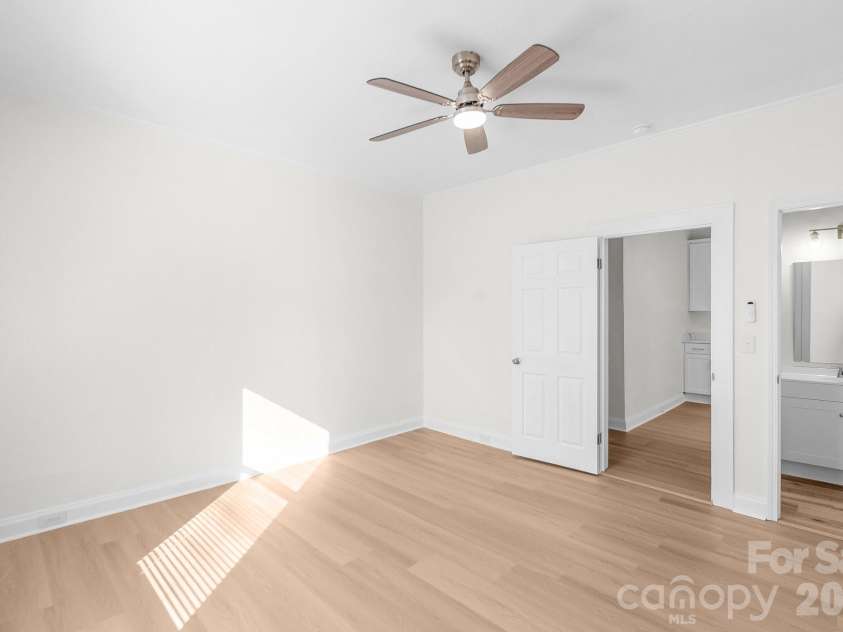 204 Pleasant Street, Belmont, NC 28012.  MLS# CAR4423492, YatesRealty ID 50496. 
