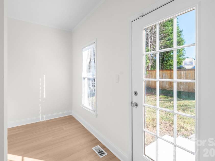 204 Pleasant Street, Belmont, NC 28012.  MLS# CAR4423492, YatesRealty ID 50496. 