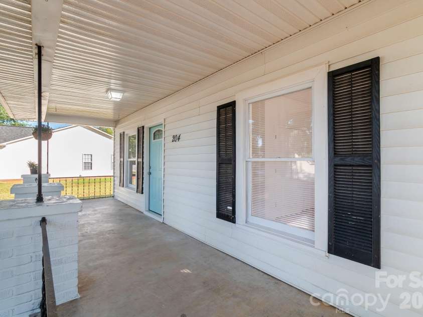204 Pleasant Street, Belmont, NC 28012.  MLS# CAR4423492, YatesRealty ID 50496. 