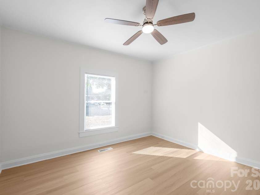 204 Pleasant Street, Belmont, NC 28012.  MLS# CAR4423492, YatesRealty ID 50496. 