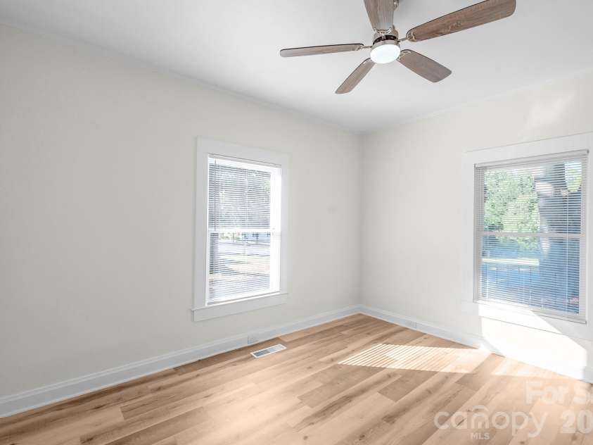204 Pleasant Street, Belmont, NC 28012.  MLS# CAR4423492, YatesRealty ID 50496. 