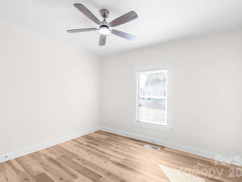 204 Pleasant Street, Belmont, NC 28012.  MLS# CAR4423492, YatesRealty ID 50496. 