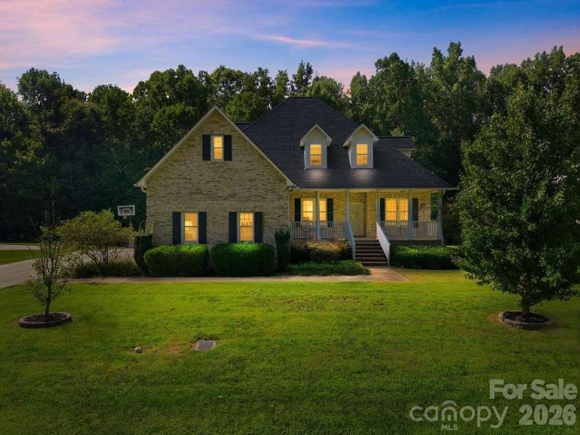 421 De Lara Circle, Salisbury, NC 28146.  MLS# CAR4411732, YatesRealty ID 50497. 