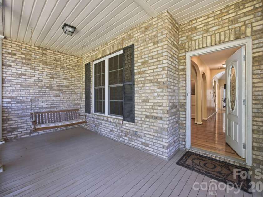 421 De Lara Circle, Salisbury, NC 28146.  MLS# CAR4411732, YatesRealty ID 50497. 