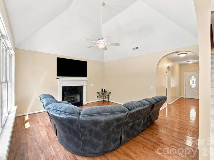 421 De Lara Circle, Salisbury, NC 28146.  MLS# CAR4411732, YatesRealty ID 50497. 