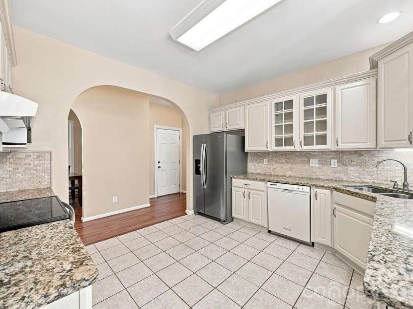 421 De Lara Circle, Salisbury, NC 28146.  MLS# CAR4411732, YatesRealty ID 50497. 