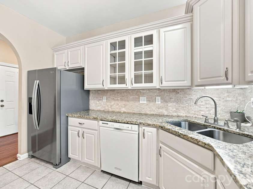421 De Lara Circle, Salisbury, NC 28146.  MLS# CAR4411732, YatesRealty ID 50497. 