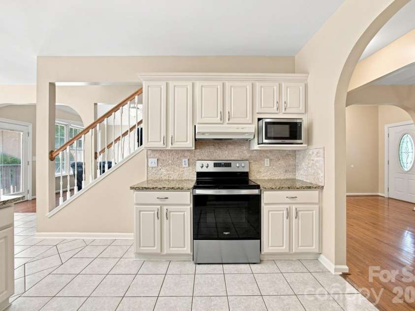 421 De Lara Circle, Salisbury, NC 28146.  MLS# CAR4411732, YatesRealty ID 50497. 