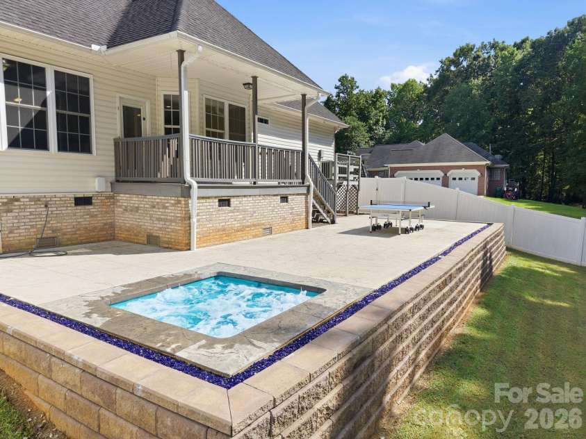 421 De Lara Circle, Salisbury, NC 28146.  MLS# CAR4411732, YatesRealty ID 50497. 